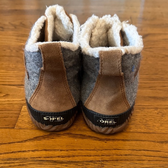 Sorel Out N About Boots - Picture 3 of 4